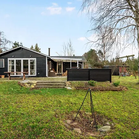 Holiday home Cozy House Close To A Good Bathing And Town *